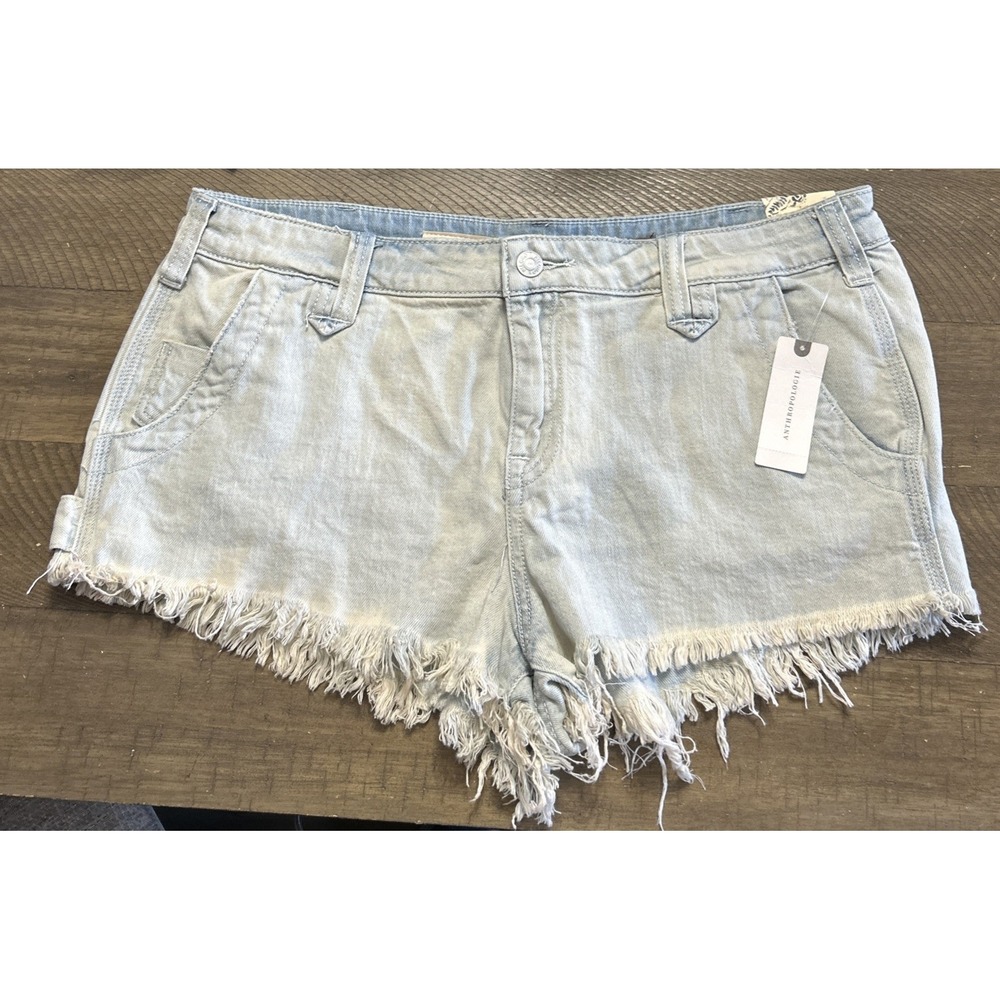 NWOT Anthropologie Pilcro Mid Rise Light Wash Cut Off Denim Shorts Size 30 $98